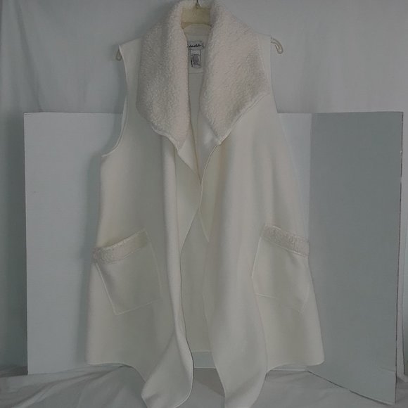 Open Front Cape/Vest-Drape Shawl-One Size-Pockets - Picture 1 of 6